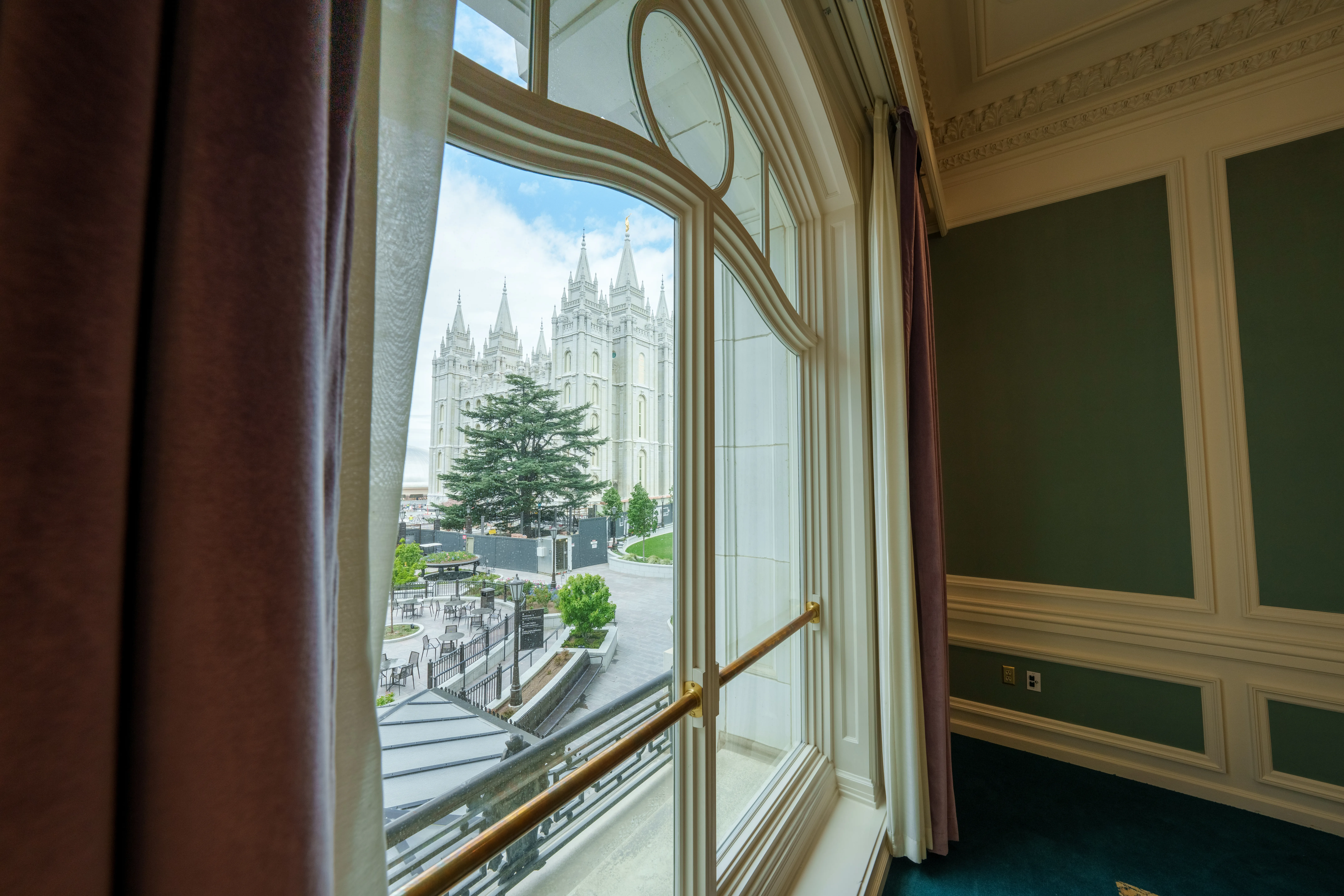 Jade room