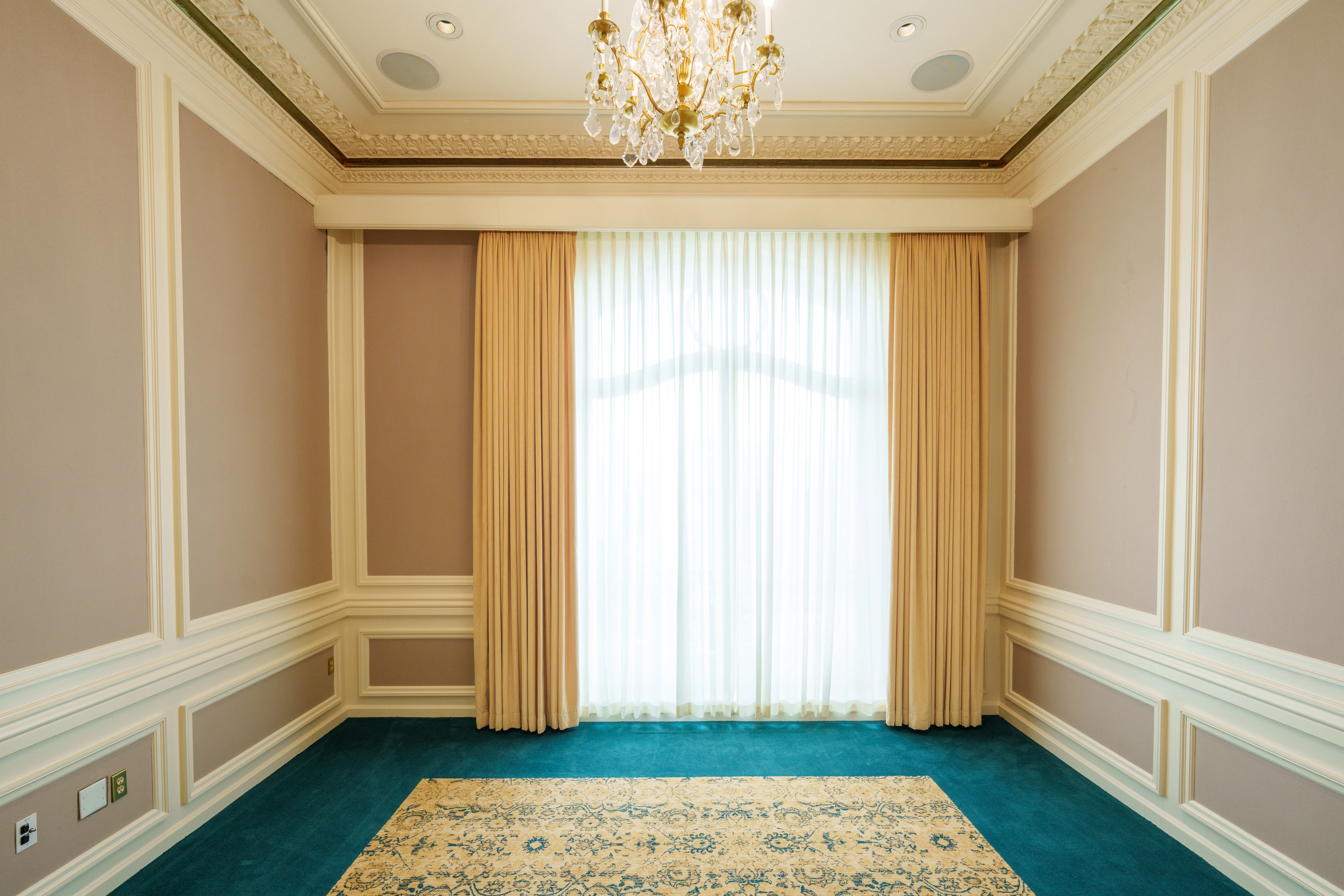 Gold room