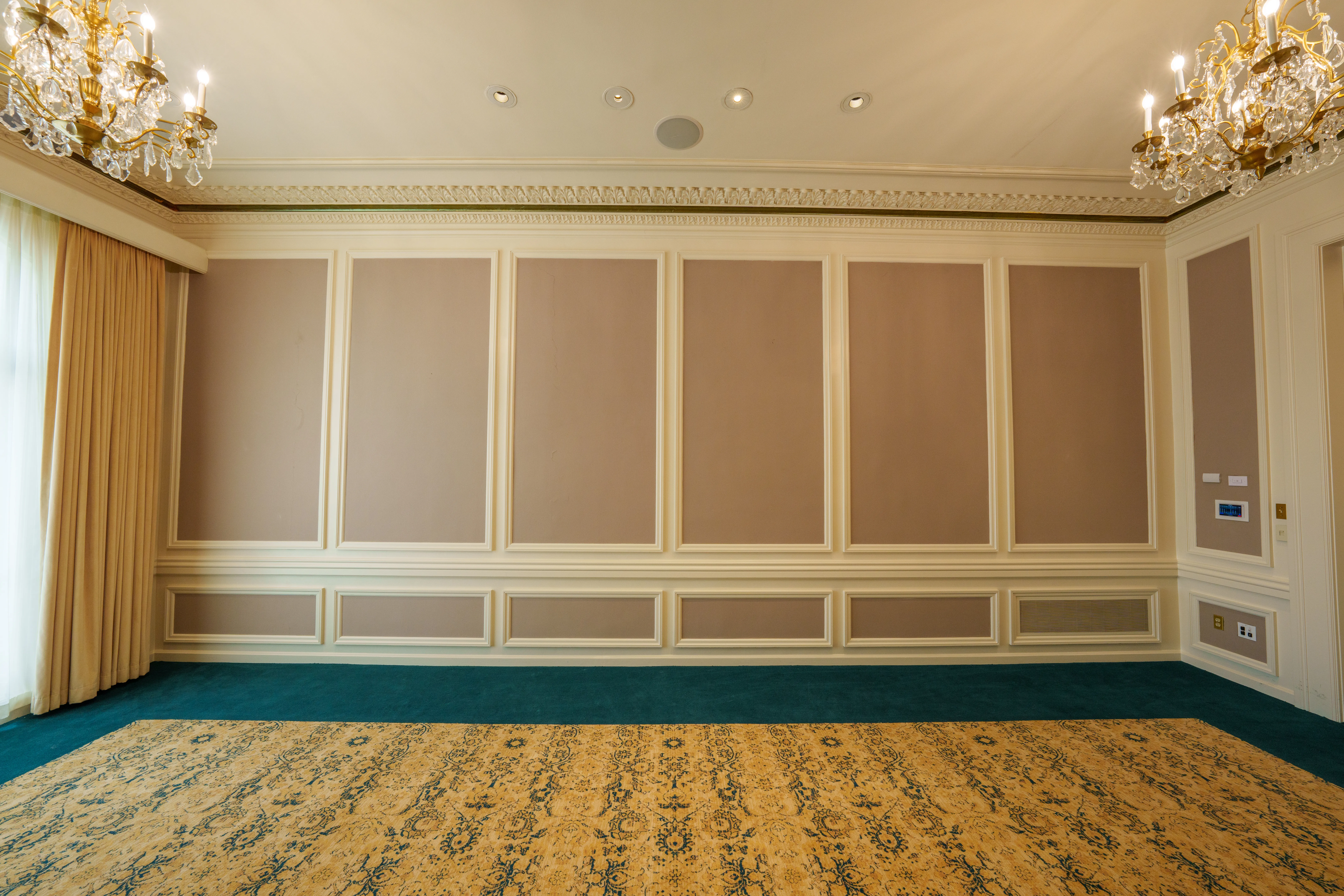 Gold room